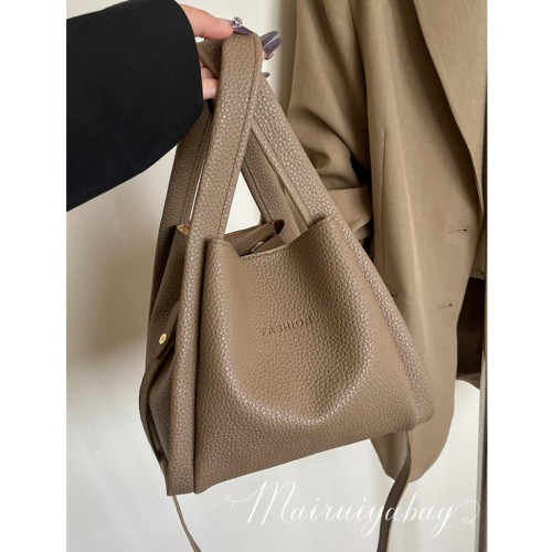 手拎時尚休閒水桶包2025春夏新款韓版潮流百搭單肩包高級感斜後後背包 手拎時尚休閒水桶包2025春夏新款韓版潮流百搭單肩包高級感斜後後背包