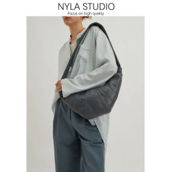 牛角包中號croissant可頌包慵懶風大容量餃子包胸包單肩包斜後後背包