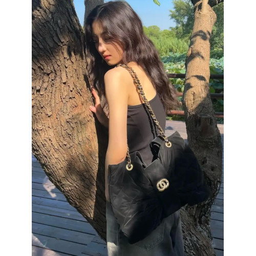 港代高檔真皮菱格鏈條包麂皮腋下單肩包大容量包包高級感輕奢小衆 港代高檔真皮菱格鏈條包麂皮腋下單肩包大容量包包高級感輕奢小衆