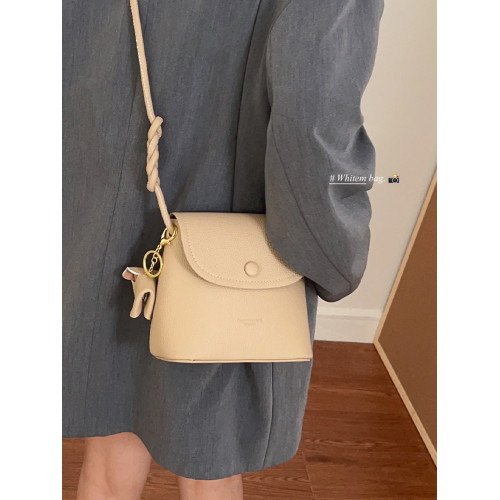 小衆復古手機包包女2025新款秋冬高級感單肩斜後後背包百搭超火水桶包 小衆復古手機包包女2025新款秋冬高級感單肩斜後後背包百搭超火水桶包