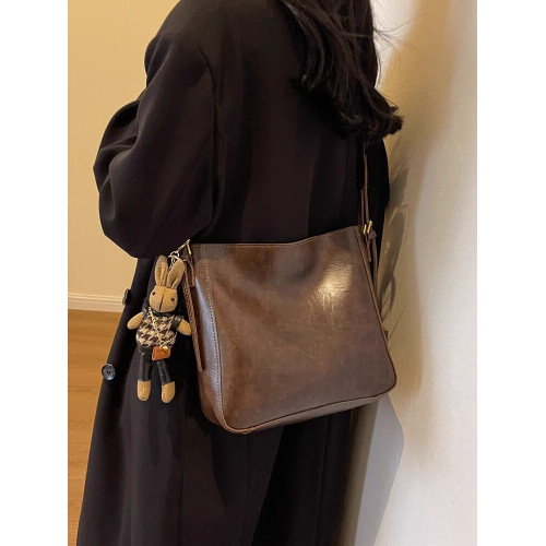 真皮fon&ck寬肩帶斜背水桶包包女士2026新款爆款大容量通勤托特包