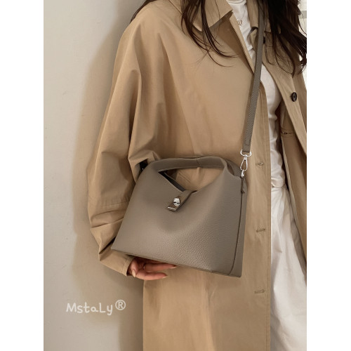 輕奢簡約ins軟皮手提水桶包包女2026新款早春百搭通勤單肩斜後後背包 輕奢簡約ins軟皮手提水桶包包女2026新款早春百搭通勤單肩斜後後背包