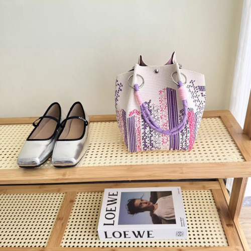 新小紅書經典復古針織可愛刺綉手提包超火小清新紫色水桶包手機包 新小紅書經典復古針織可愛刺綉手提包超火小清新紫色水桶包手機包