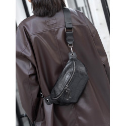 那馳羊皮馬鞍包2026新款秋冬鱷魚紋胸包軟皮單肩包寬肩帶斜後後背包女