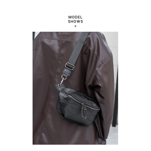 那馳羊皮馬鞍包2026新款秋冬鱷魚紋胸包軟皮單肩包寬肩帶斜後後背包女