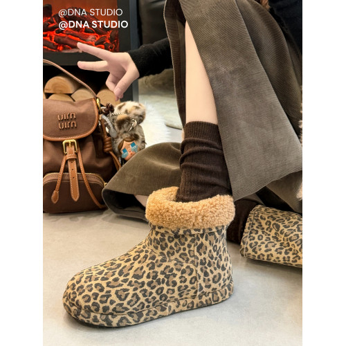 厚底內增高加絨加厚中筒雪地靴女2026新款冬季保暖套筒麵包棉鞋子 厚底內增高加絨加厚中筒雪地靴女2026新款冬季保暖套筒麵包棉鞋子