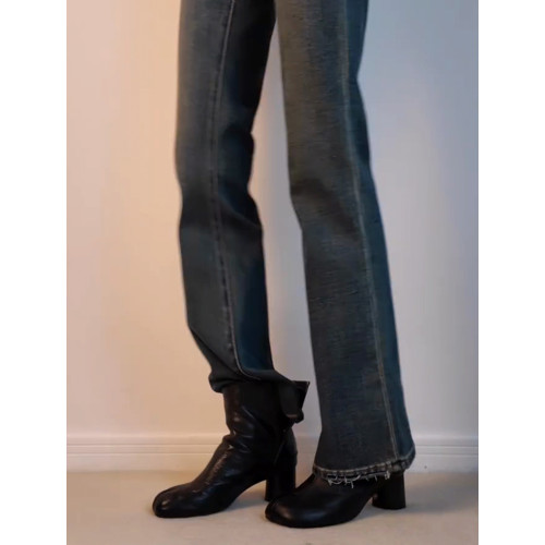 秋冬新款設計感小衆豬蹄分趾中筒靴女復古軟皮粗跟英倫風切爾西靴