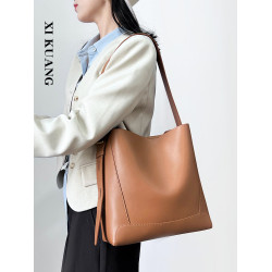 水桶包2025秋冬新款單肩通勤包百搭牛皮大容量托特包斜背真皮女包