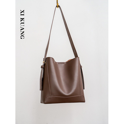 水桶包2025秋冬新款單肩通勤包百搭牛皮大容量托特包斜背真皮女包