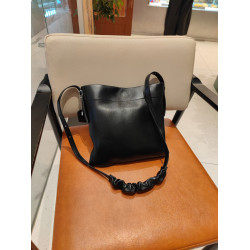 小衆真皮女包新款簡約托特包通勤百搭羊皮單肩包大容量斜背水桶包