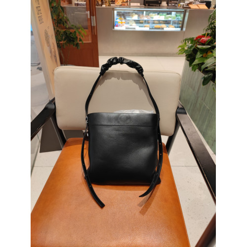 小衆真皮女包新款簡約托特包通勤百搭羊皮單肩包大容量斜背水桶包 小衆真皮女包新款簡約托特包通勤百搭羊皮單肩包大容量斜背水桶包