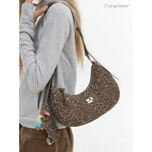 CryingCenter 豹紋仿絨多色斜背單肩手提機車包 含掛件 CryingCenter 豹紋仿絨多色斜背單肩手提機車包 含掛件