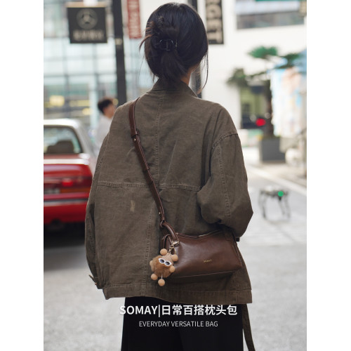 波士頓腋下包包女式2026新款秋冬百搭單肩斜後後背包女款小衆枕頭女包 波士頓腋下包包女式2026新款秋冬百搭單肩斜後後背包女款小衆枕頭女包