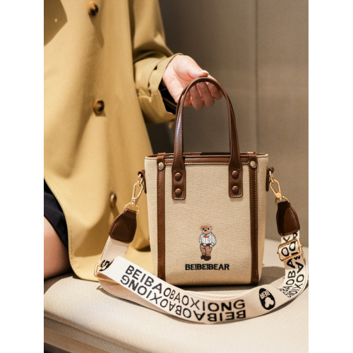 北包包2025新款原創小熊帆布水桶包寬肩帶斜背時尚百搭手提手機包 北包包2025新款原創小熊帆布水桶包寬肩帶斜背時尚百搭手提手機包