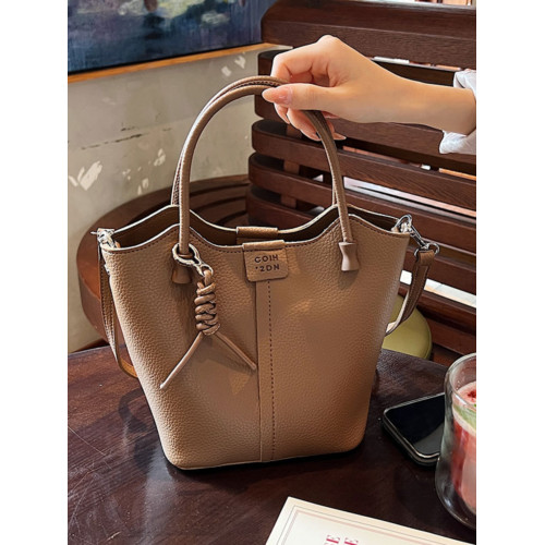 手拎菜籃子包包女2025新款時尚高級感水桶包多功能手提斜背通勤包