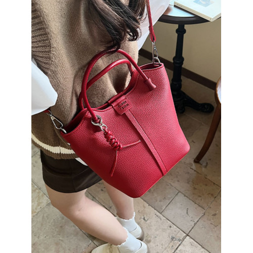 手拎菜籃子包包女2025新款時尚高級感水桶包多功能手提斜背通勤包