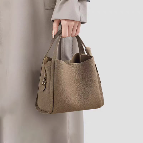 爆火水桶包包女2026新款春夏質感大容量手提單肩斜後後背包大氣通勤包