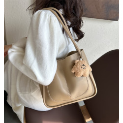 復古時尚包包女士2023新款大容量通勤水桶包高級感休閒百搭單肩包