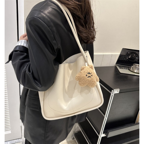 復古時尚包包女士2023新款大容量通勤水桶包高級感休閒百搭單肩包