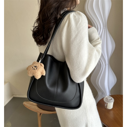 復古時尚包包女士2023新款大容量通勤水桶包高級感休閒百搭單肩包