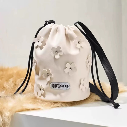 日系新款小衆設計感花朵水桶包女時尚百搭單肩斜背手提包 日系新款小衆設計感花朵水桶包女時尚百搭單肩斜背手提包