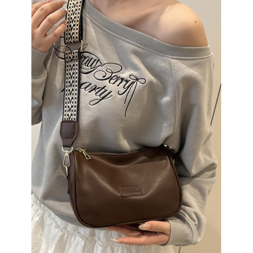 今年流行波士頓2025新款包包單肩斜後後背包女百搭小包爆款枕頭包後後背包