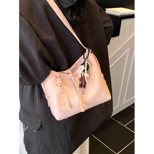 夏季流行軟皮小包包女2025新款時尚簡約水桶包休閒質感單肩斜後後背包