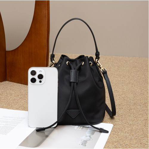 2026新款進口牛津布防水尼龍抽繩水桶包輕便手提包休閒單肩斜後後背包