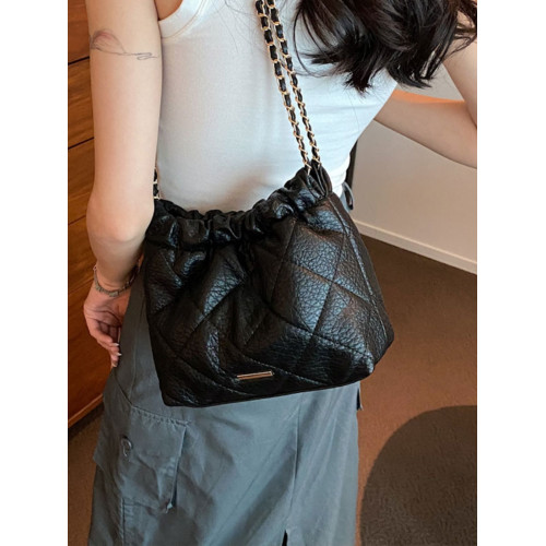 高級感菱格包包女2026新款時尚鏈條斜背水桶包小衆質感單肩通勤包