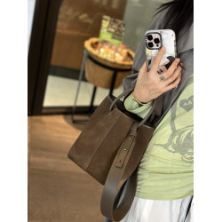 水桶托特包女2025新款真皮復古手提菜籃子包通勤單肩腋下包斜後後背包