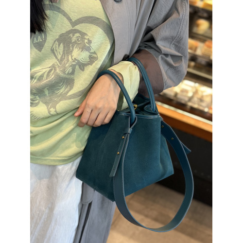 水桶托特包女2025新款真皮復古手提菜籃子包通勤單肩腋下包斜後後背包 水桶托特包女2025新款真皮復古手提菜籃子包通勤單肩腋下包斜後後背包