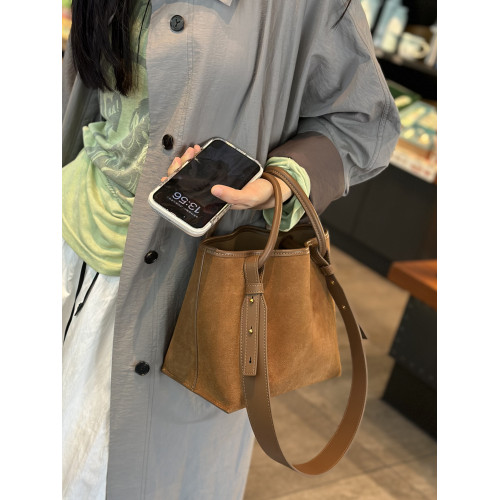 水桶托特包女2025新款真皮復古手提菜籃子包通勤單肩腋下包斜後後背包 水桶托特包女2025新款真皮復古手提菜籃子包通勤單肩腋下包斜後後背包