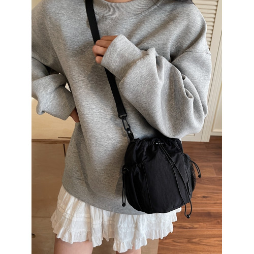 輕便百搭水桶包女休閒迷你單肩斜背手機包新款抽繩束口通勤帆布包