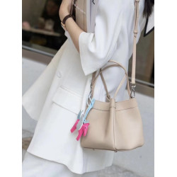 包包女2026新款水桶包頭層牛皮小菜籃子真皮單肩翅膀斜後後背包手拎包