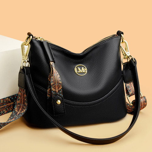 真皮包包女大容量水桶包2026新款斜後後背包寬肩帶百搭媽媽單肩腋下包 真皮包包女大容量水桶包2026新款斜後後背包寬肩帶百搭媽媽單肩腋下包