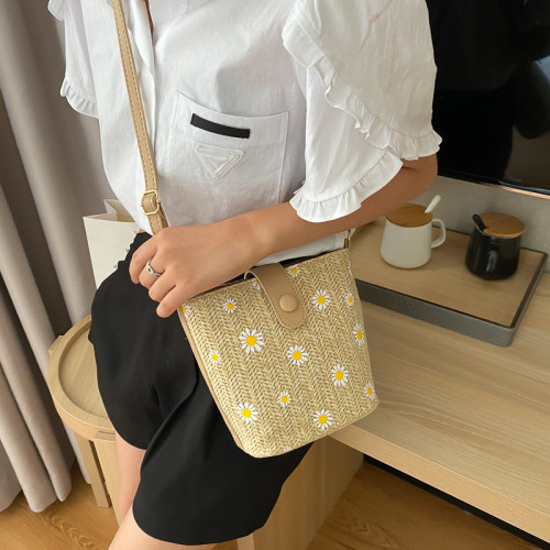 上新草編小包包女2023流行洋氣少女蕾絲斜後後背包仙女百搭編織