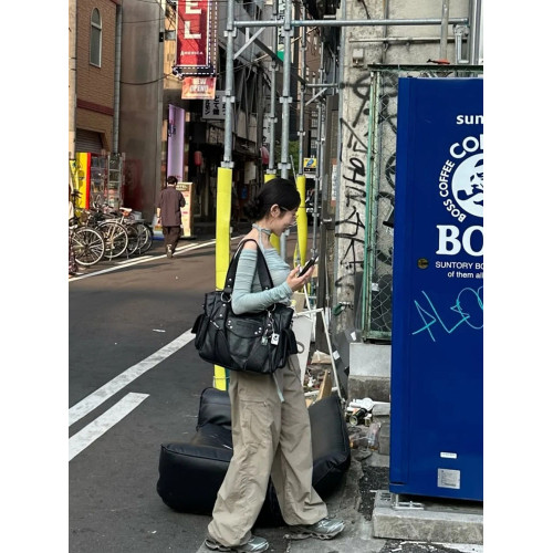 韓國iugamakaras包包女薑澁琪同款包大容量單肩鉚釘機車包斜後後背包