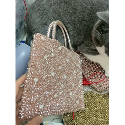 純手工PVC單肩斜背手提包24年新品鏈條珍珠點綴小方包 純手工PVC單肩斜背手提包24年新品鏈條珍珠點綴小方包