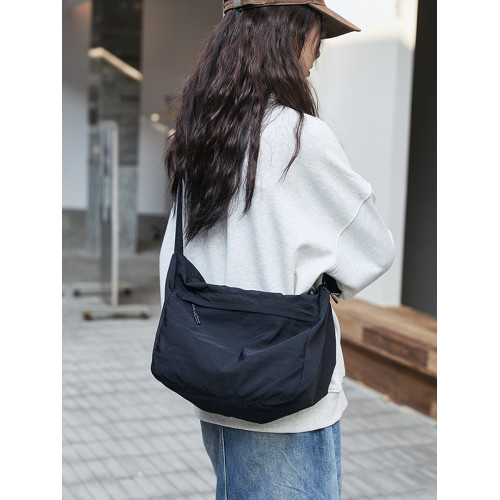 餃子包慵懶松弛感斜後後背包輕便上班通勤托特包休閒運動單肩包日系女 餃子包慵懶松弛感斜後後背包輕便上班通勤托特包休閒運動單肩包日系女