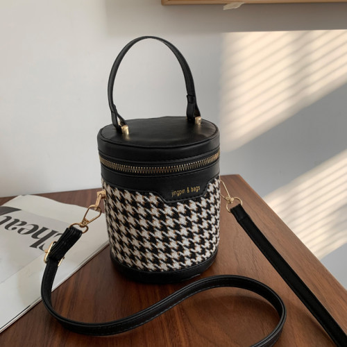 高級感小包包女2025新款ins質感小衆手提包女夏季迷你斜背水桶包 高級感小包包女2025新款ins質感小衆手提包女夏季迷你斜背水桶包