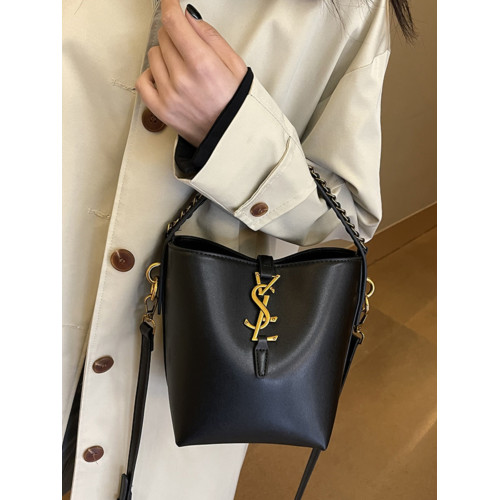 今年流行包包女手提輕奢水桶包2026夏季新款高級感小衆單肩斜後後背包