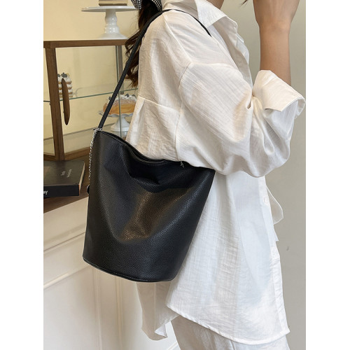 2025新款潮韓版洋氣手提水桶包簡約日常大容量時尚百搭質感單肩包