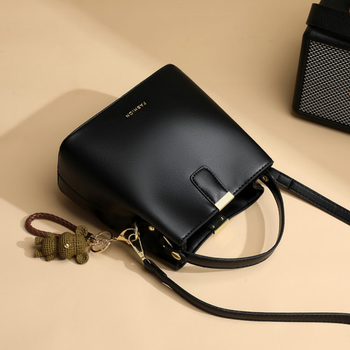 2026時尚手提包大包大容量水桶包單肩斜後後背包新款百搭通勤