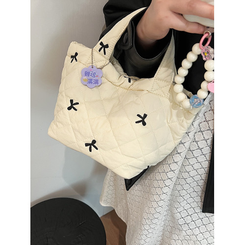 韓國ins少女超火手提水桶包女2026新款蝴蝶結刺綉上班雜物手拎包 韓國ins少女超火手提水桶包女2026新款蝴蝶結刺綉上班雜物手拎包