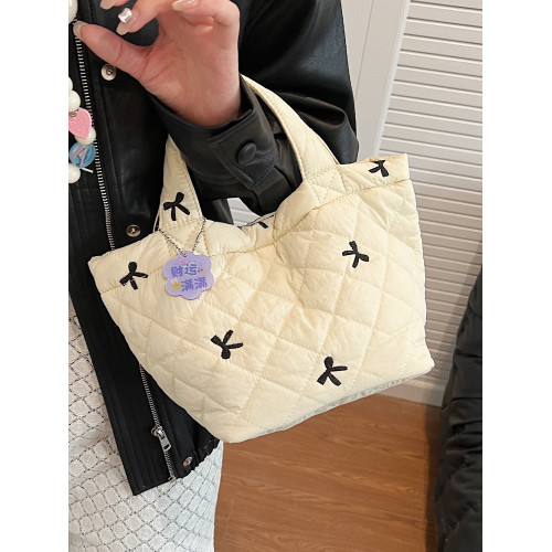 韓國ins少女超火手提水桶包女2026新款蝴蝶結刺綉上班雜物手拎包 韓國ins少女超火手提水桶包女2026新款蝴蝶結刺綉上班雜物手拎包