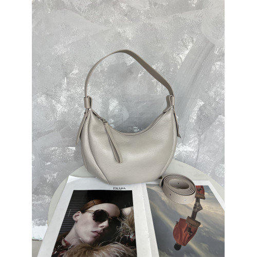 進口意大利頭層牛皮2025流行新款爆款月牙包通勤斜背單肩腋下包女