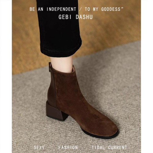 真皮粗跟小短靴女2026新款復古切爾西靴絨面後拉鍊拼接小香風單靴