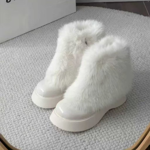 網紅爆款白色毛毛靴女2025年冬季新款時尚百搭雪地靴增高厚底短靴