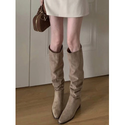 騎士靴女2025新款美拉德棕色尖頭長靴粗跟高筒復古絨面褶皺堆堆靴