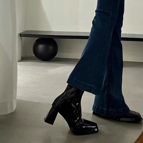 法式方頭粗跟小短靴女黑色真皮高跟鞋後拉鍊馬丁靴漆皮瘦瘦靴子冬